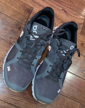 On Running CloudTec Running Shoes Women’s 8 Black Gray Athletic